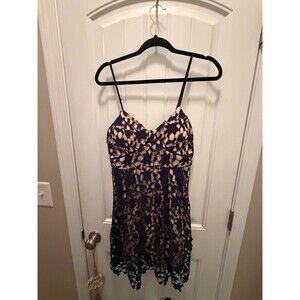 Women’s dress cocktail dress spring dress wedding attire medium